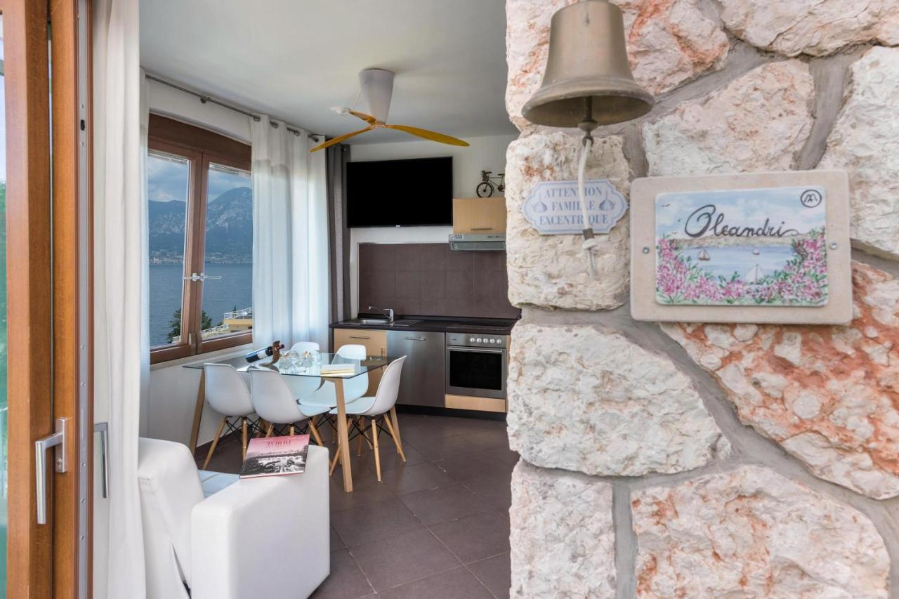 Residence La Mignon Oleandri Torri Del Benaco Exterior photo